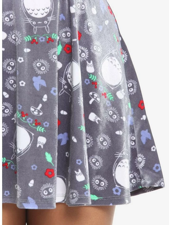 Hot Sale โค๏ธ Her Universe Studio Ghibli My Neighbor Totoro Grey Velvet Suspender ๐งจ Skirt ๐ 5 Hot Sale โค๏ธ Her Universe Studio Ghibli My Neighbor Totoro Grey Velvet Suspender ๐งจ Skirt ๐ - Image 5